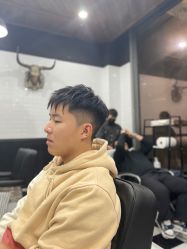 -MARTIN'S BARBER SHOP男士理发馆