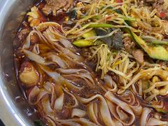 -周良天山牛杂城(天山路总店)