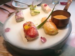 漫步花开彩虹卷-蜜桃花开·中西融合菜E&W(南长街店)