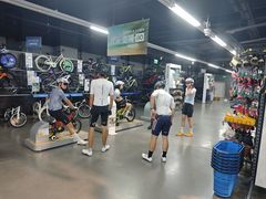 -迪卡侬(西三旗店)