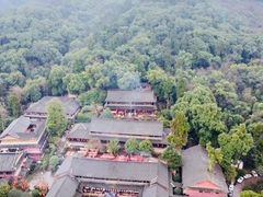 -峨眉山报国寺