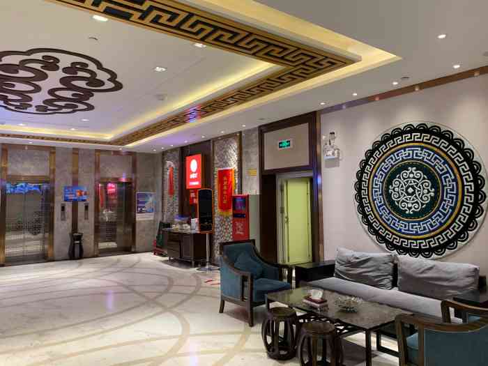 小尾羊火锅(大厦店)-"「蒙古大串」非常大了一个钳子,上面有着几.