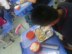 -上海市黄浦区教育学院附属中山学校