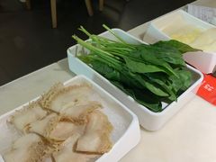 -左庭右院鲜牛肉火锅(浦江欢乐颂店)