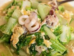 笔管鱼小白菜-开海·红岛海鲜虾水饺(石老人店)