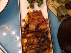 -刘姐啤酒鱼民族演艺餐厅(西街总店)