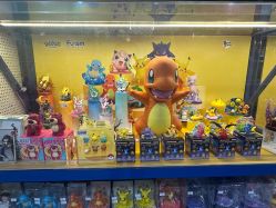 -逝水玩具折扣店