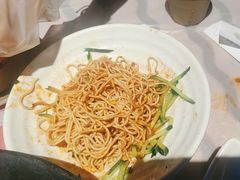 -肥肥虾庄·金牌油焖大虾(汉街SKP店)