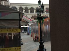 -王府井奥莱临潼小镇(临潼店)