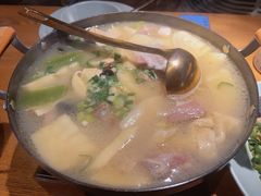 -蜜桃餐厅·伴山(湖滨商业街店)