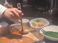 -左庭右院鲜牛肉火锅黑金店(陆家嘴中心店)