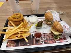 -The Habit Burger Grill 哈比特汉堡(复兴soho店)