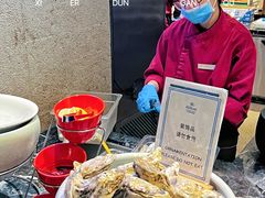 -广州万富希尔顿酒店·感趣自助餐厅·金秋蟹宴生蚝海鲜刺身