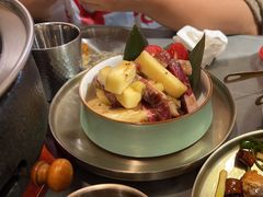 -围炉肉舍丹东海鲜烤肉·烤活鳗(步行街店)