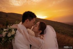 -雪中彩影婚纱摄影·微光艺术中心