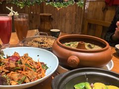 -老滇山寨•云南特色菜•地方菜•民族风情歌舞表演(金碧店)