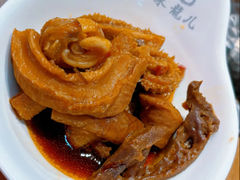 -来龍儿鲜切牛肉自助老火锅