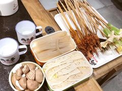 -两三事小郡肝串串香火锅(桂庙店)