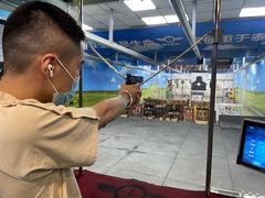 -都市枪神实弹射击俱乐部