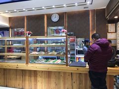 面包甜点陈列柜-杨记清芳牛肉拉面(京广路店)