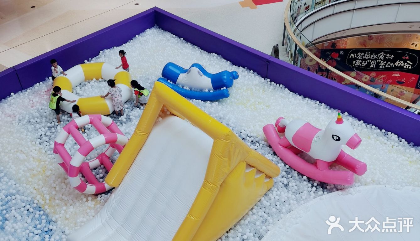 购物｜这么好逛的商场居然没有人[偷笑][偷笑]