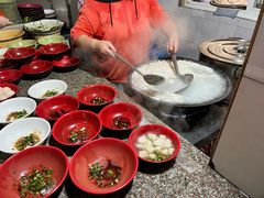 -张阿三馄饨店