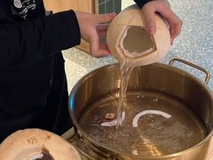 -三个椰子·现砍椰子鸡(金源CBD店)