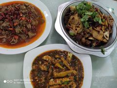 干锅排骨拼牛肉-稻香餐厅中餐干锅(劼人路店)