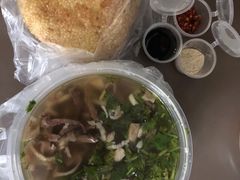 羊杂汤-清真喜兰老丁羊汤特色小吃