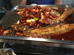 -鸣记脆皮烤鱼·海鲜烤鱼(三八广场店)