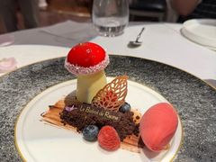 圣诞草莓蛋糕佐树莓冰霜-Le Bistrot de Racine