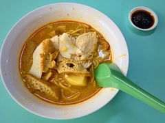 辣椒酱-亚王咖喱鸡米粉面