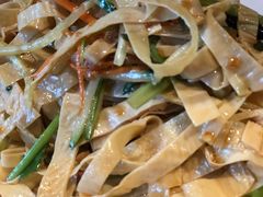 -靠山屯东北农家菜(八龙桥雅苑店)