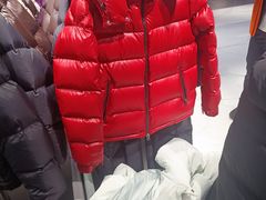 -燕莎奥特莱斯购物中心