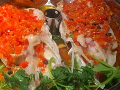 汗蒸剁椒水库鱼头-洞庭土菜小炒馆(易发广场店)