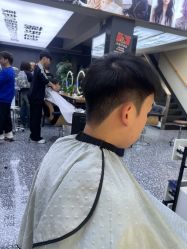 -藤野造型专业烫染接发