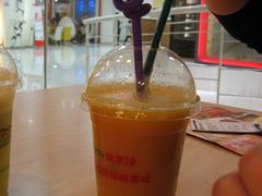 雪梨芒果汁&nbsp;-每日新鲜水果吧(南京东路店)