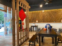 -亮亮烧烤(积玉桥总店)