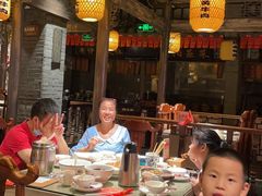 -老湖南民间菜·牛肉十八炒(花都店)