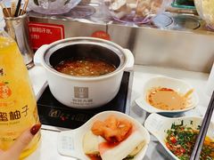 -百品聚旋转火锅(万德庄店)