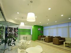 -群丽化妆摄影美甲纹绣培训学校