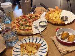 -必胜客(大宁路店)