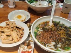 -湘人龙记老长沙米粉(鸟巢店)