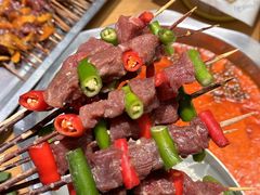 -牛串门串串香(东直门簋街总店)