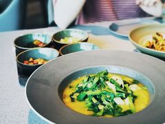 豌豆黄浸豌豆尖-半山腰·云南菜(侨福芳草地店)