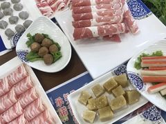 -楼外楼大刀肉传统火锅居(幸福街店)