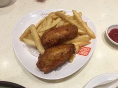 酥炸鸡翅配薯条-龙记香港茶餐厅(久光百货店)