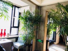 -HIGH FIVE哈福手工汉堡(桂林路店)