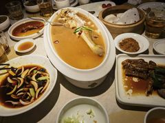 -荣小馆(椒江青悦城店)