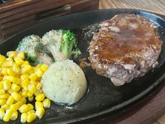 招牌肉饼-铃木食堂(北新桥店)